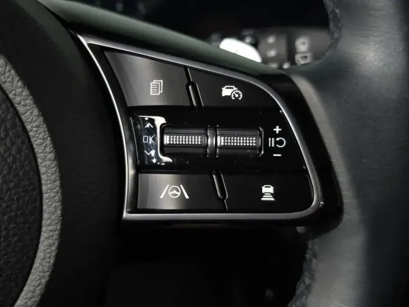 2023 Kia Seltos с пробегом 30 042 км