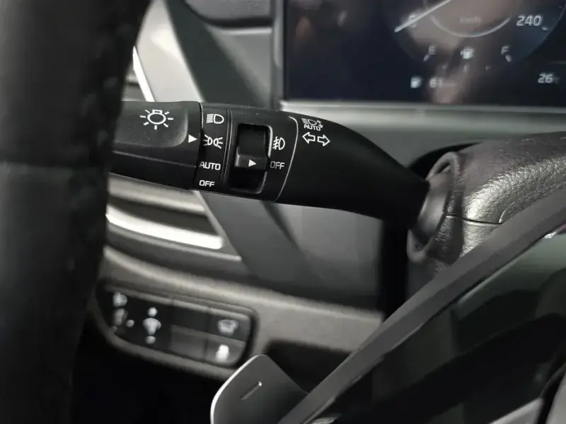2023 Kia Seltos с пробегом 30 042 км