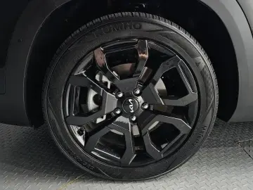 2024 Kia Seltos с пробегом 15 858 км