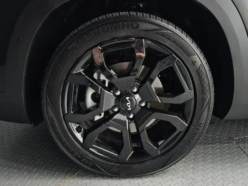 2024 Kia Seltos с пробегом 15 858 км