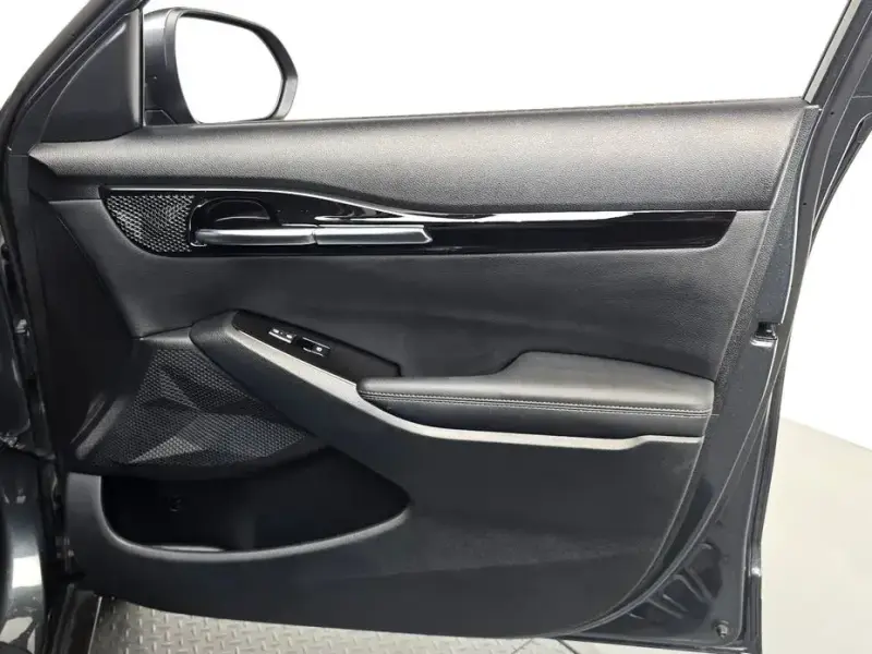 2023 Kia Seltos с пробегом 30 042 км