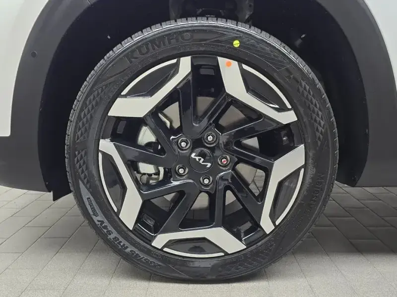 2025 Kia Seltos с пробегом 698 км