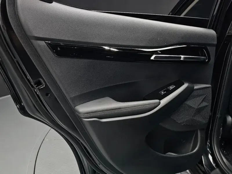 2024 Kia Seltos с пробегом 15 858 км