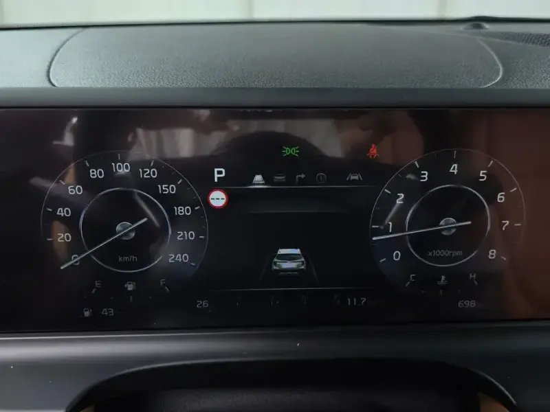 2025 Kia Seltos с пробегом 698 км