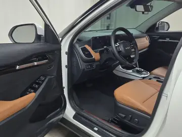2025 Kia Seltos с пробегом 698 км