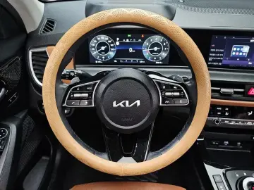 2023 Kia Seltos с пробегом 58 612 км