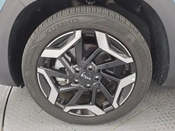 2024 Kia Seltos с пробегом 12 114 км
