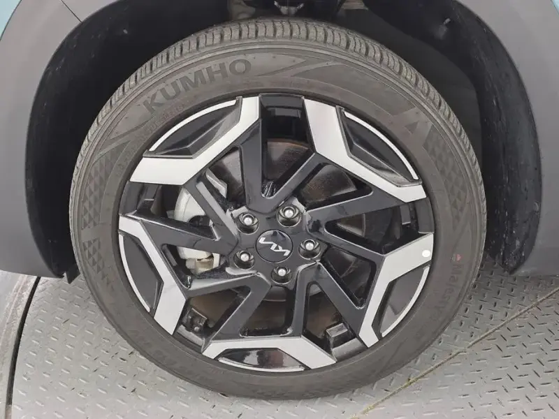 2024 Kia Seltos с пробегом 12 114 км