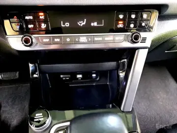 2025 Kia Seltos с пробегом 11 223 км