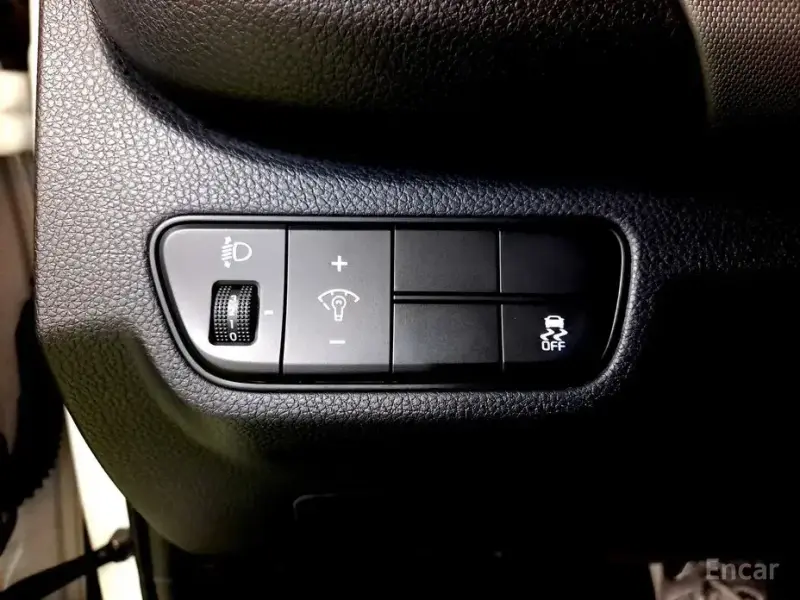 2025 Kia Seltos с пробегом 11 223 км