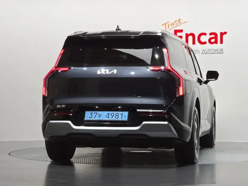 2023 Kia EV9 с пробегом 56 038 км