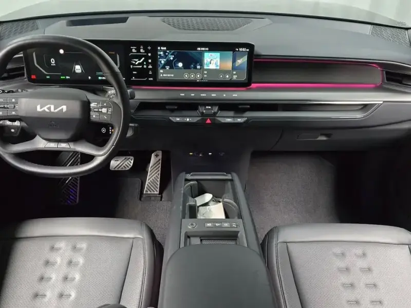 2023 Kia EV9 с пробегом 56 038 км