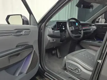 2023 Kia EV9 с пробегом 56 038 км