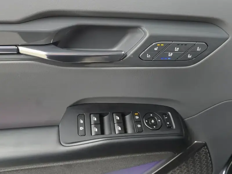 2023 Kia EV9 с пробегом 56 038 км