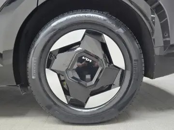 2023 Kia EV9 с пробегом 56 038 км
