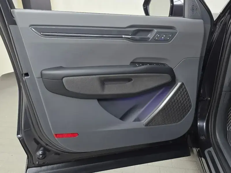 2023 Kia EV9 с пробегом 56 038 км