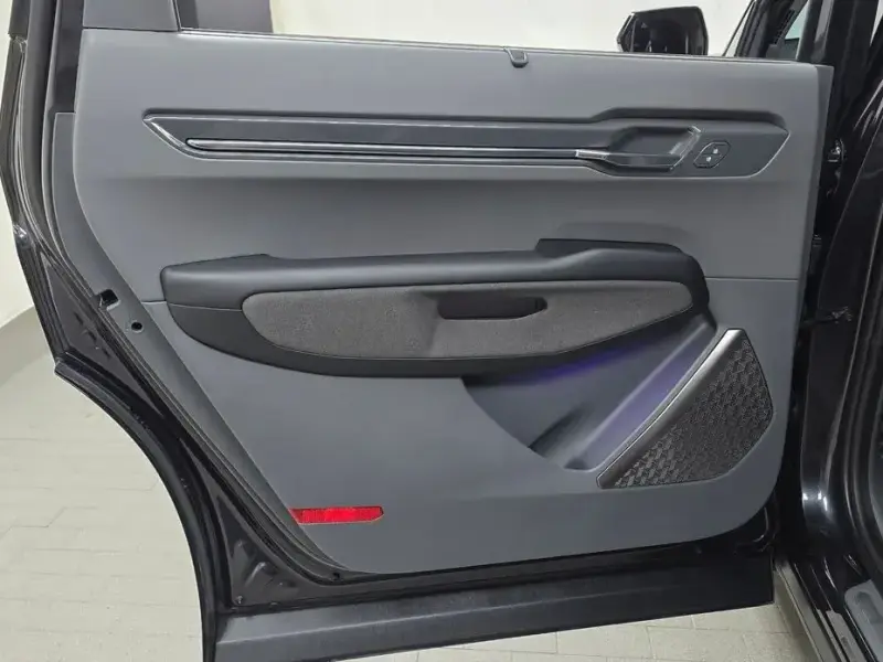 2023 Kia EV9 с пробегом 56 038 км