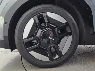 2023 Kia EV9 с пробегом 73 683 км