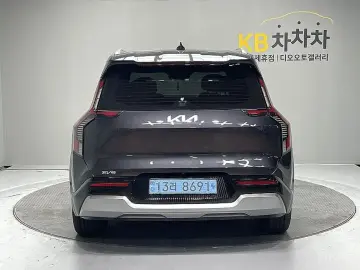 2024 Kia EV9 с пробегом 67 398 км