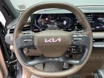 2024 Kia EV9 с пробегом 67 398 км
