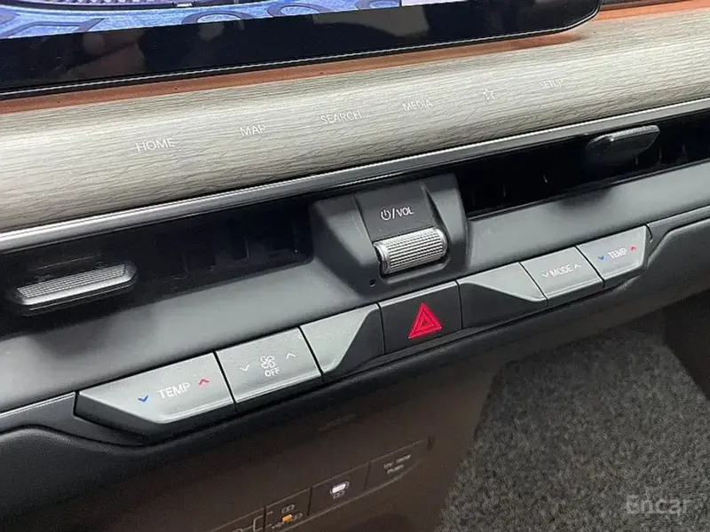 2024 Kia EV9 с пробегом 67 398 км