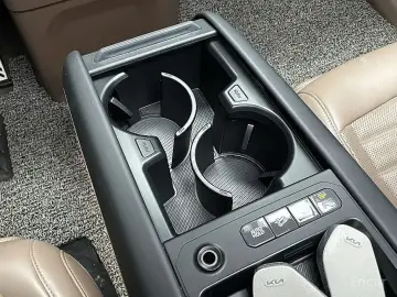 2024 Kia EV9 с пробегом 67 398 км