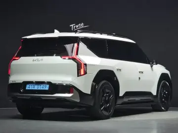 2025 Kia EV9 с пробегом 6 696 км