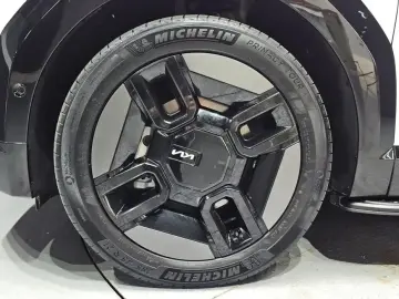 2025 Kia EV9 с пробегом 6 696 км