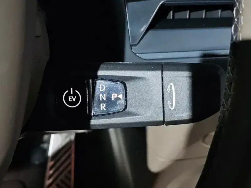 2025 Kia EV9 с пробегом 6 696 км