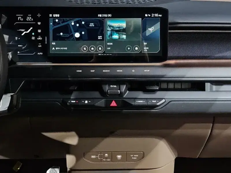 2025 Kia EV9 с пробегом 6 696 км