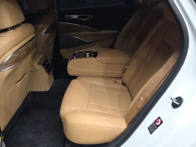 2022 Kia K9 с пробегом 82 448 км