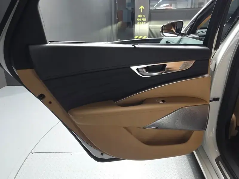 2022 Kia K9 с пробегом 82 448 км