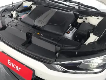 2022 Kia EV6 с пробегом 46 352 км