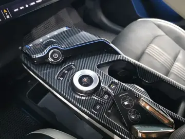 2022 Kia EV6 с пробегом 46 352 км
