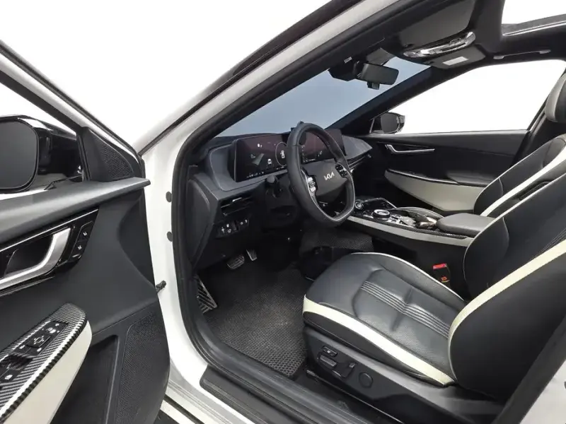 2022 Kia EV6 с пробегом 46 352 км