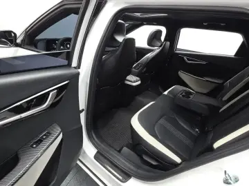 2022 Kia EV6 с пробегом 46 352 км