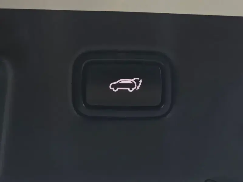 2022 Kia EV6 с пробегом 46 352 км