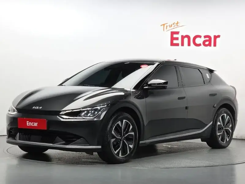 2022 Kia EV6 с пробегом 24 991 км