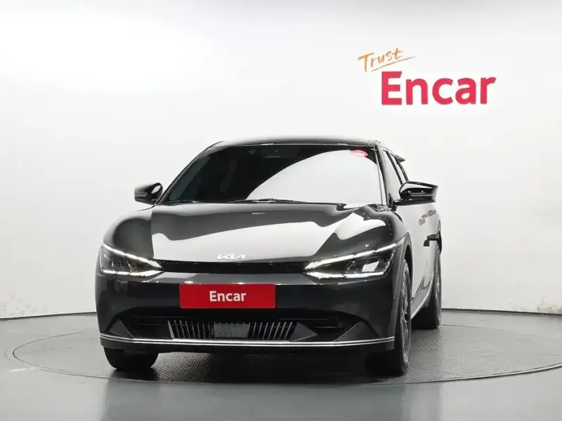 2022 Kia EV6 с пробегом 24 991 км