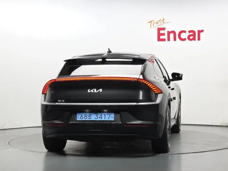 2022 Kia EV6 с пробегом 24 991 км