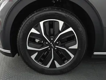 2022 Kia EV6 с пробегом 24 991 км