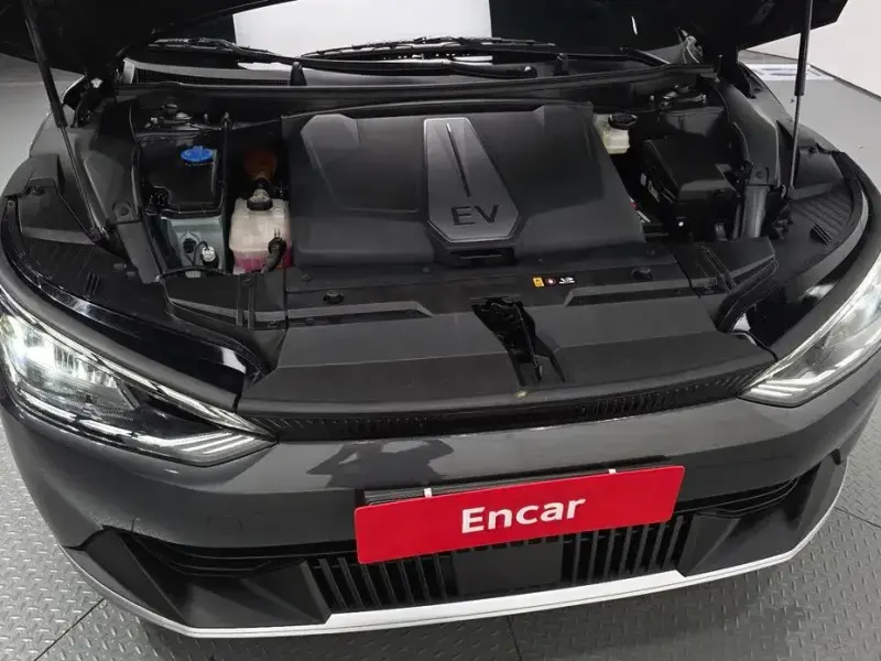 2022 Kia EV6 с пробегом 24 991 км