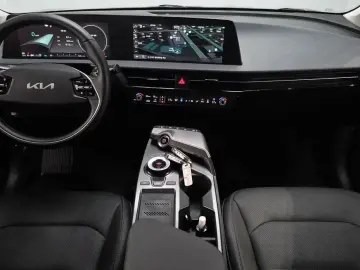 2022 Kia EV6 с пробегом 24 991 км
