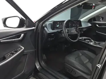 2022 Kia EV6 с пробегом 24 991 км