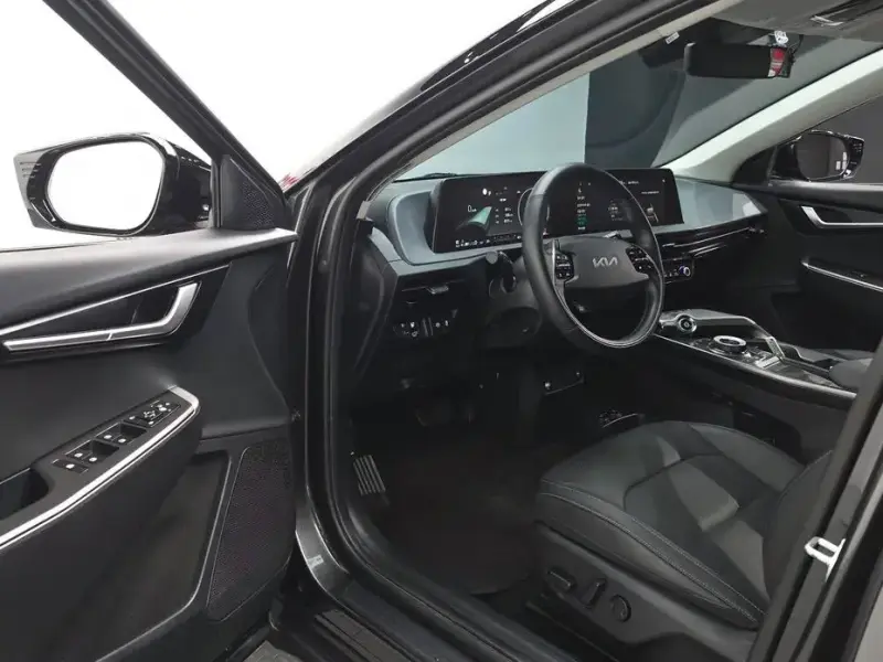2022 Kia EV6 с пробегом 24 991 км