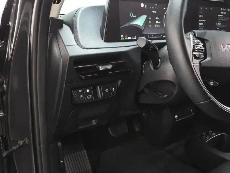 2022 Kia EV6 с пробегом 24 991 км