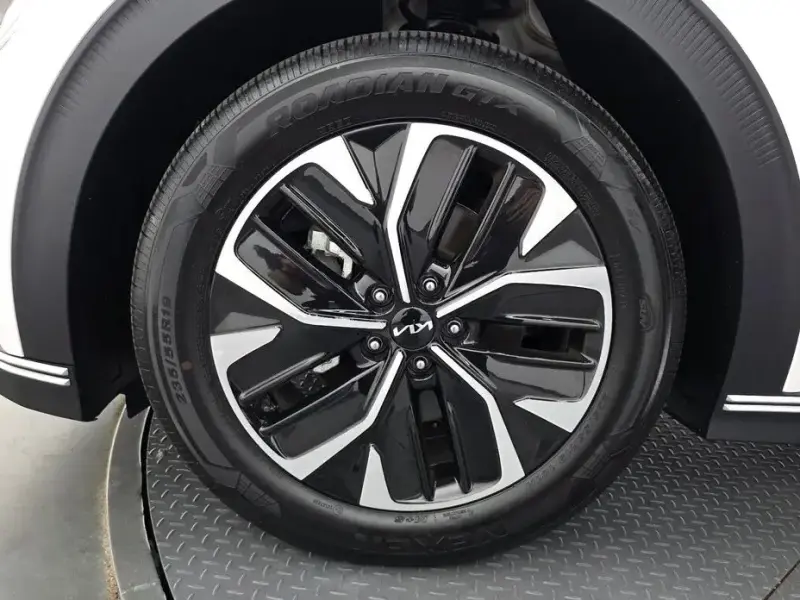 2024 Kia EV6 с пробегом 38 513 км