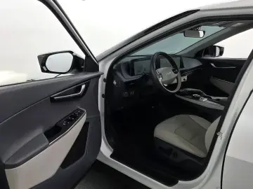2024 Kia EV6 с пробегом 38 513 км