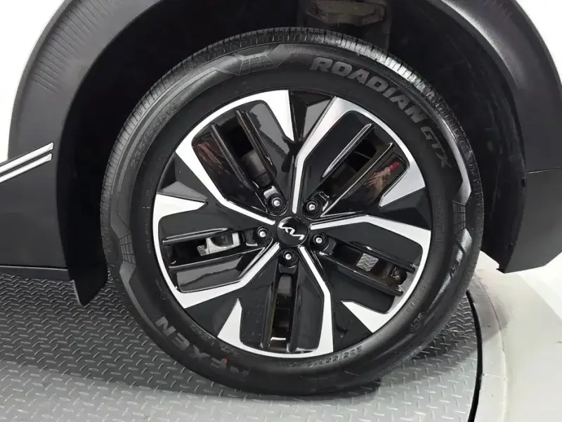 2024 Kia EV6 с пробегом 38 513 км