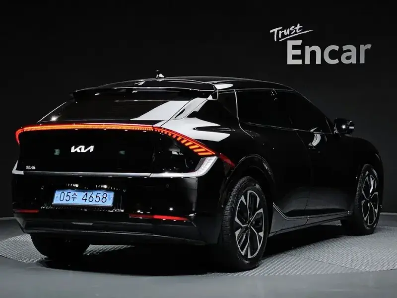 2023 Kia EV6 с пробегом 45 035 км
